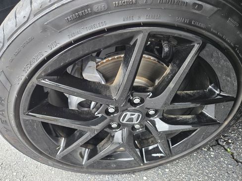 Used 2025 Honda Civic Sport image 13