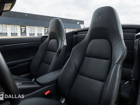 Used 2019 Porsche 911 Turbo S AWD/4WD image 4