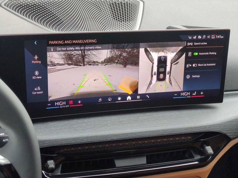 Used 2026 BMW 330i xDrive Sedan w/ Premium Package image 31