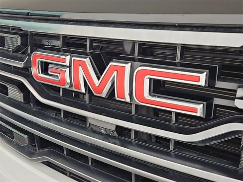 Used 2025 GMC Sierra 1500 AT4 image 37