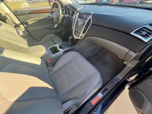 Used 2011 Cadillac SRX Luxury image 14