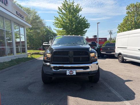 Used 2016 RAM 2500 Tradesman w/ Chrome Appearance Group AWD/4WD image 3