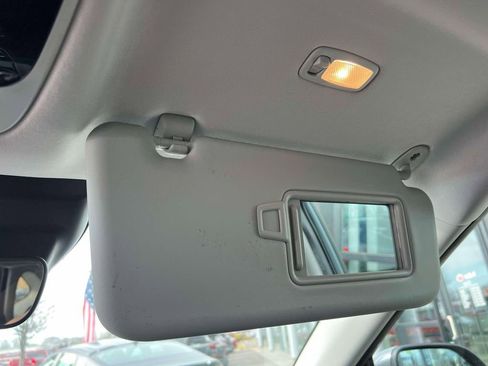 Used 2025 Kia Seltos EX w/ EX Sunroof Package image 32