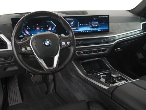 Used 2025 BMW X5 xDrive40i AWD/4WD image 16