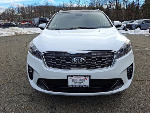 Used 2019 Kia Sorento EX image 2