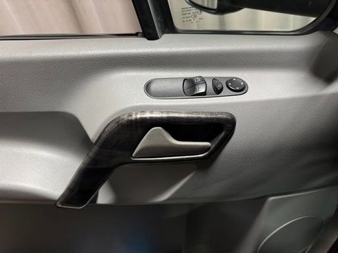 Used 2018 Mercedes-Benz Sprinter 3500 image 11