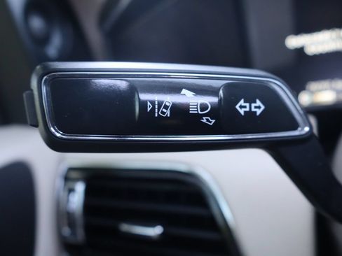 Used 2018 Lincoln Navigator Reserve w/ Technology Package AWD/4WD image 34