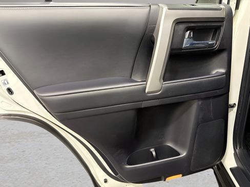 Used 2021 Toyota 4Runner SR5 Premium w/ Moonroof Package AWD/4WD image 30