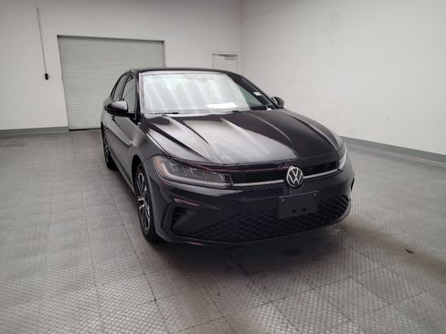 Used 2025 Volkswagen Jetta Sport image 14