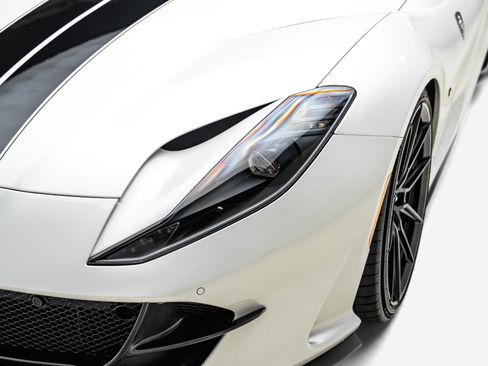 Used 2022 Ferrari 812 GTS RWD image 22