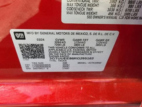 Used 2024 GMC Sierra 1500 AT4 w/ Technology Package image 32