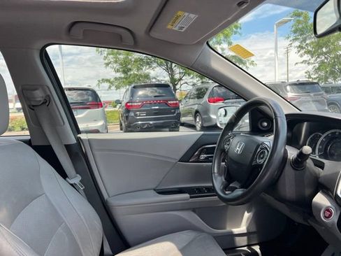 Used 2017 Honda Accord EX-L image 38