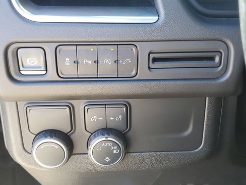 Used 2021 Chevrolet Tahoe LT image 24