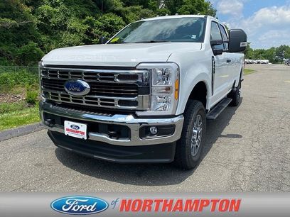 New 2025 Ford F350 XLT w/ FX4 Off-Road Package