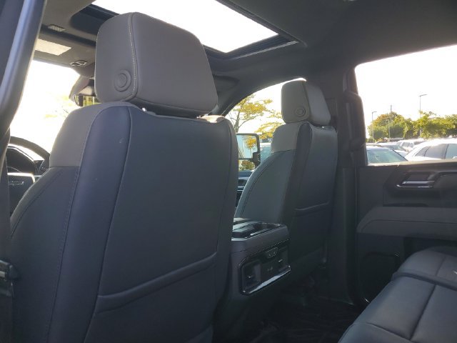 Certified 2025 Chevrolet Silverado 2500 ZR2 w/ Technology Package AWD/4WD image 9