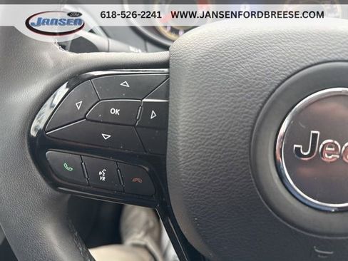 Used 2023 Jeep Cherokee Altitude Lux AWD/4WD image 17