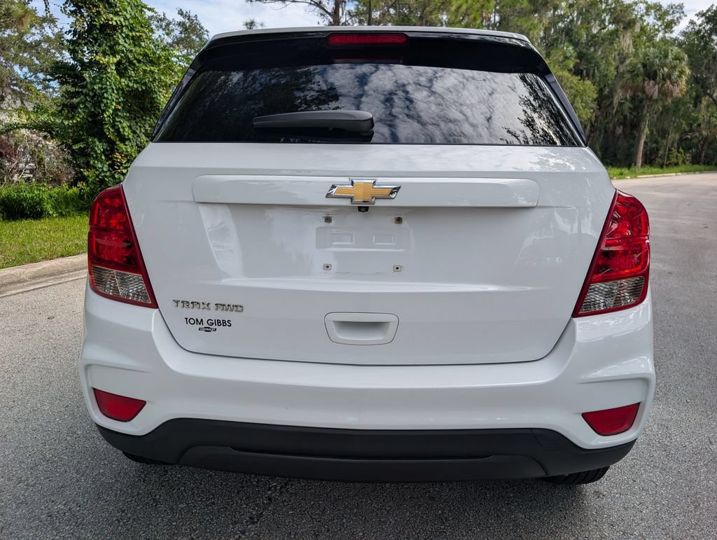 Used 2021 Chevrolet Trax LS w/ Tint and Cruise Package AWD/4WD image 7