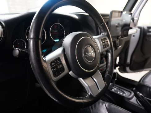 Used 2013 Jeep Wrangler Unlimited Sport AWD/4WD image 13