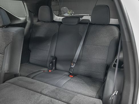 Used 2025 Chevrolet Traverse LT FWD image 27
