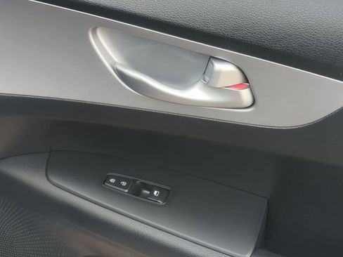 Used 2023 Kia Forte LXS w/ LXS Technology Package image 27