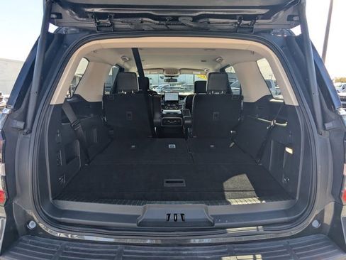 Certified 2024 Ford Expedition XLT image 14