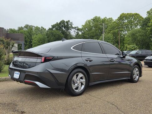 Certified 2025 Hyundai Sonata SE FWD image 4