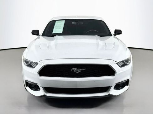 Used 2017 Ford Mustang GT RWD image 8