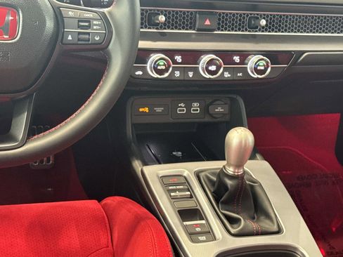 Used 2025 Honda Civic Type R image 4