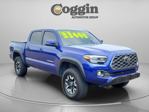 Used 2022 Toyota Tacoma TRD Off-Road AWD/4WD image 7