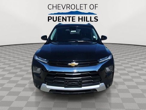 Used 2021 Chevrolet TrailBlazer LT w/ Convenience Package FWD image 3