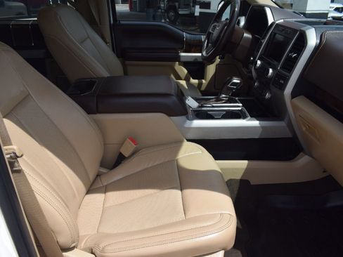 Used 2019 Ford F150 Lariat w/ Equipment Group 502A Luxury AWD/4WD image 15