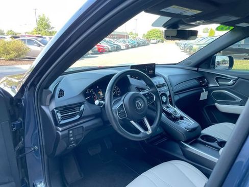 Used 2025 Acura RDX SH-AWD image 11