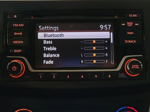 Used 2015 Nissan Sentra SV FWD image 25