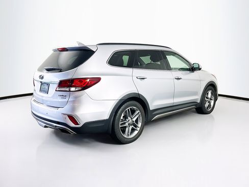Used 2017 Hyundai Santa Fe Limited FWD image 9