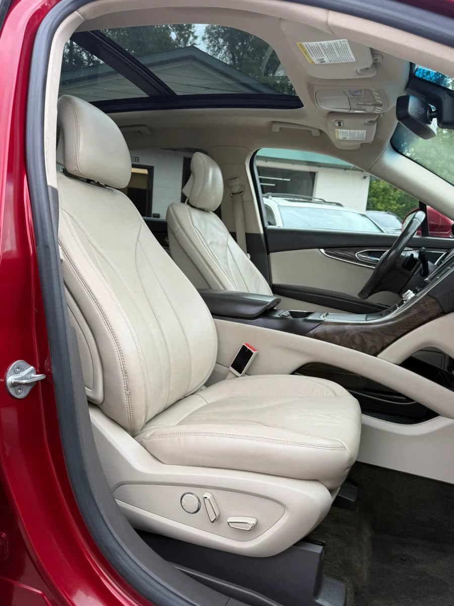 Used 2016 Lincoln MKX Reserve w/ Technology Package AWD/4WD image 23
