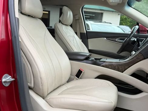 Used 2016 Lincoln MKX Reserve w/ Technology Package AWD/4WD image 23