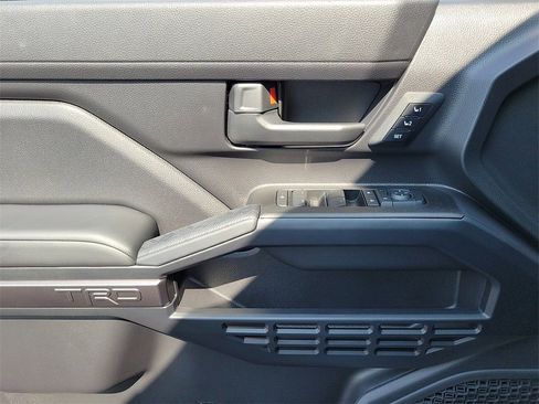 Used 2025 Toyota 4Runner Limited image 18