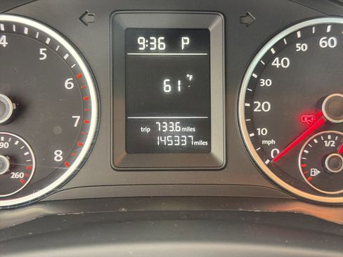 Used 2010 Volkswagen Tiguan S AWD/4WD image 19