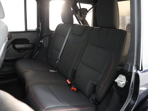 Used 2021 Jeep Wrangler Unlimited Rubicon image 28