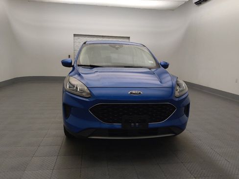 Used 2020 Ford Escape SE image 14