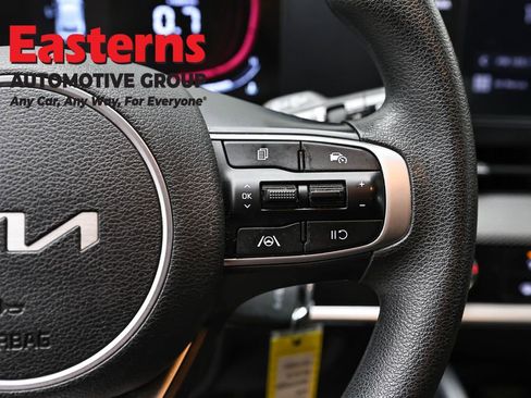 Used 2024 Kia Sportage LX FWD image 15