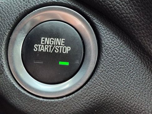 Used 2024 Chevrolet Equinox LT FWD image 10