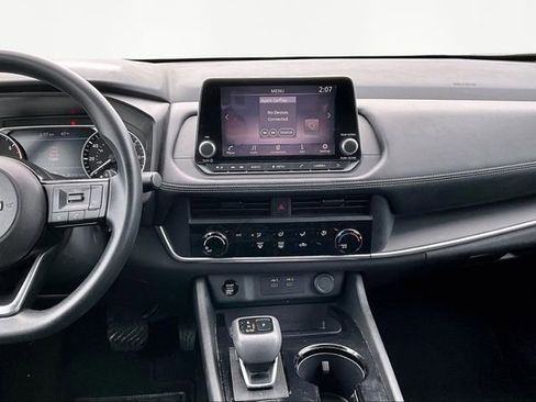 Used 2024 Nissan Rogue S image 9