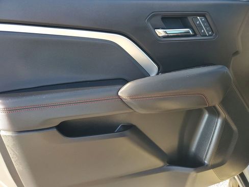 Used 2023 Chevrolet Colorado Z71 w/ Z71 Convenience Package 2 image 42