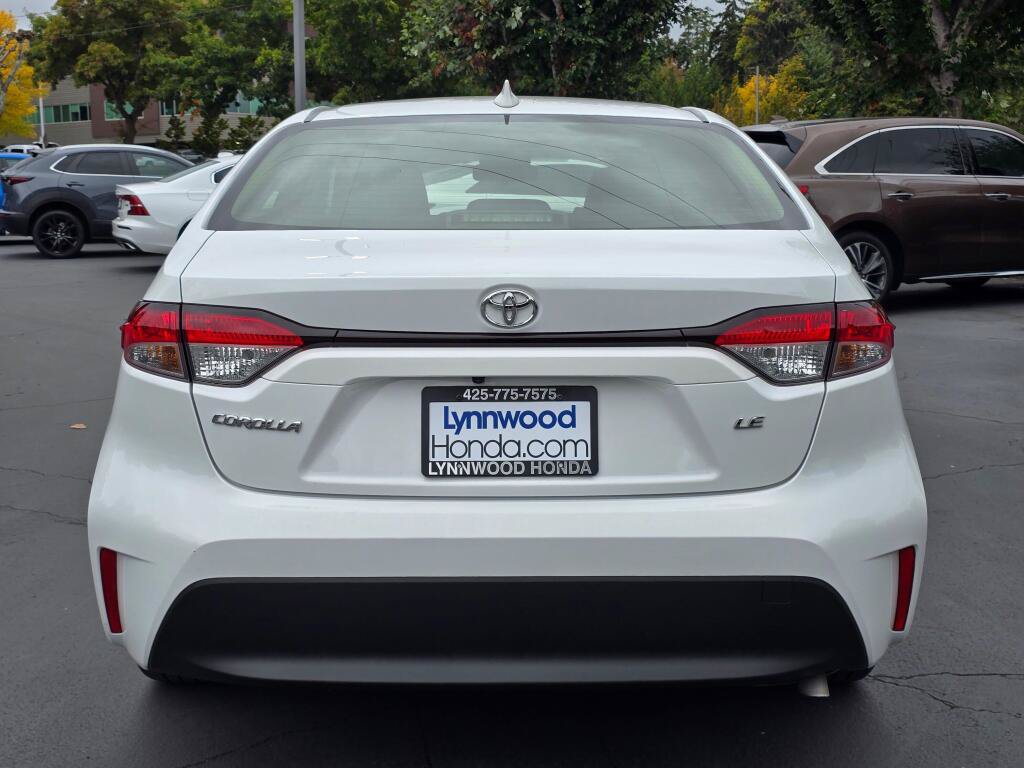 Used 2023 Toyota Corolla LE w/ Carpet Mat Package (TMS) FWD image 14