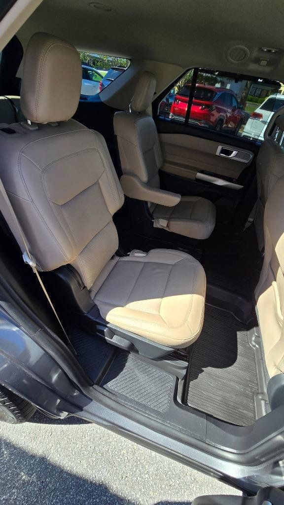 Used 2021 Ford Explorer Limited w/ Equipment Group 301A RWD image 29