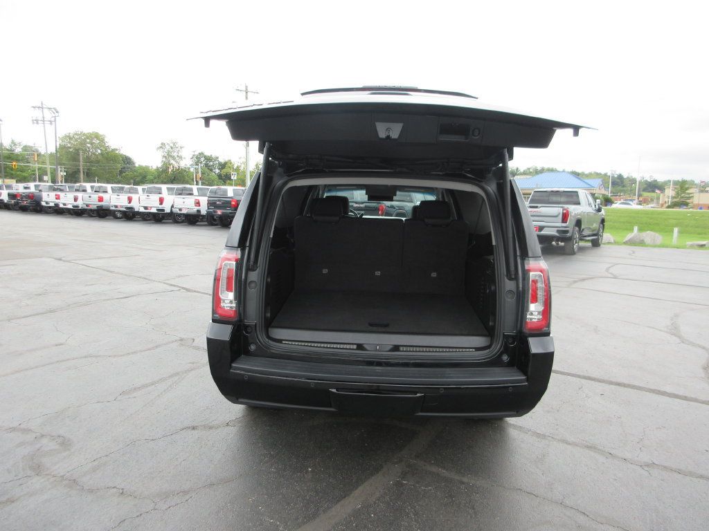 Used 2016 GMC Yukon XL SLT w/ Open Road Package AWD/4WD image 7