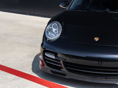 Used 2013 Porsche 911 Turbo AWD/4WD image 20