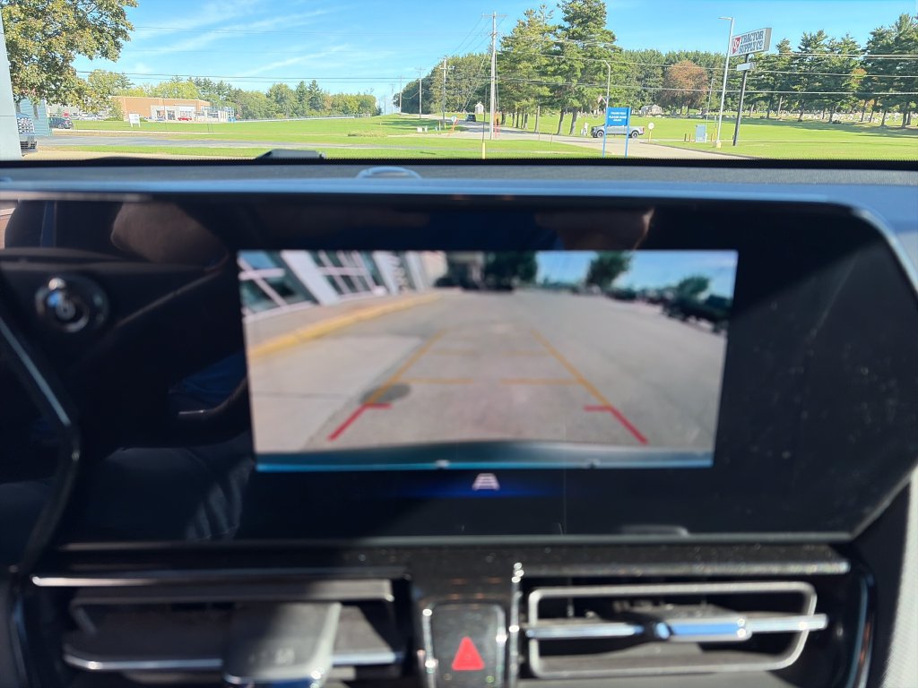 Used 2024 Chevrolet TrailBlazer RS w/ Convenience Package AWD/4WD image 19