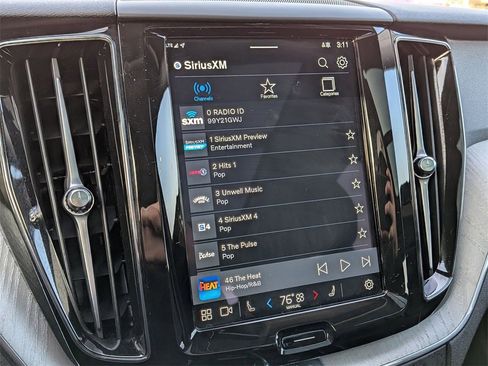 Used 2025 Volvo XC60 B5 Plus image 14